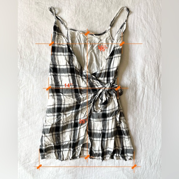 🚨4/$10🚨 The Impeccable Pig “That's A Wrap Dress” - Picture 8 of 8